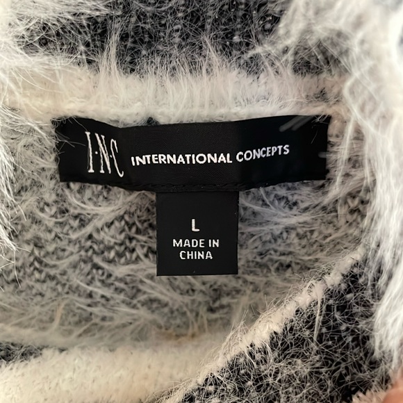 International Concepts Eyelash White Black Tiger Zebra LS Sweater Tunic SZ L - Picture 5 of 9